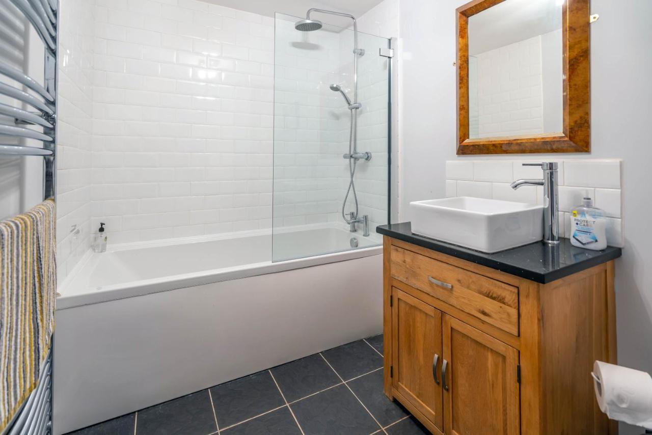 Two Bedroom House In Canterbury City Centre Ngoại thất bức ảnh
